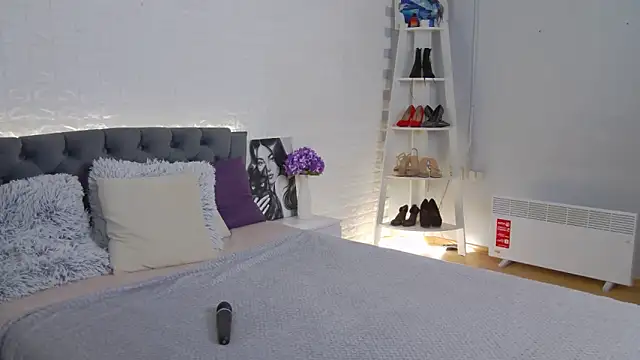 Snapshot of Agnessa chatting on 3, 12, 2025 Agnessa online show from 3, 12, 2025