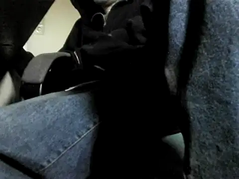 Snapshot of skateboy78 chatting on 24, 2, 2025 skateboy78 online show from 24, 2, 2025