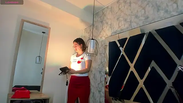 Luciifeer  online show from 15, 11, 2025