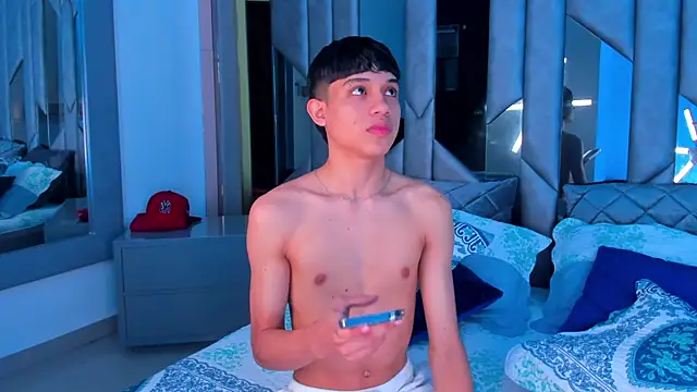 Sebax Young online show from 18, 9, 2025