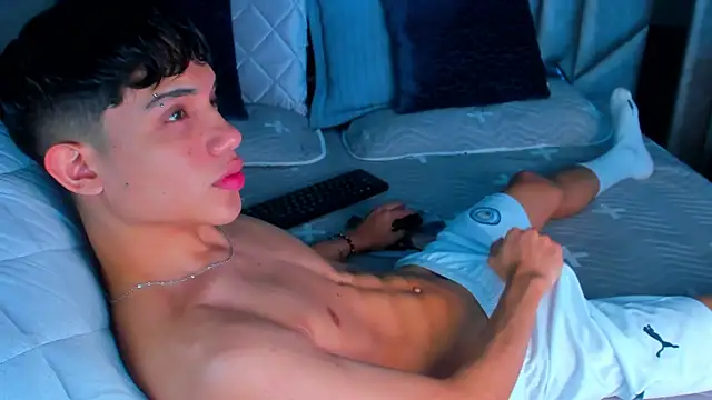 Sebax Young online show from 25, 11, 2025