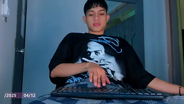 Sebax Young online show from 4, 12, 2025