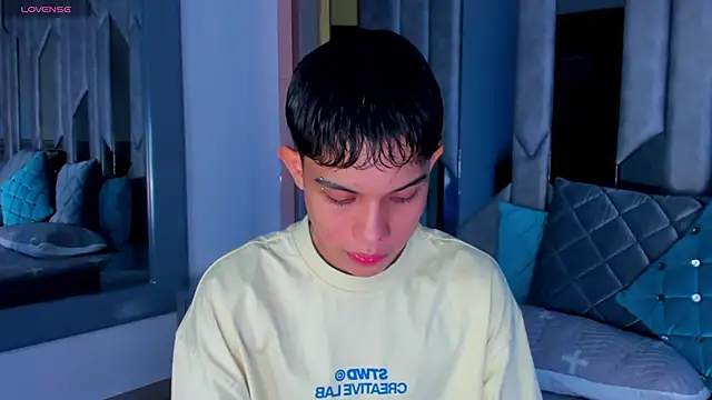 Sebax Young online show from 14, 5, 2026
