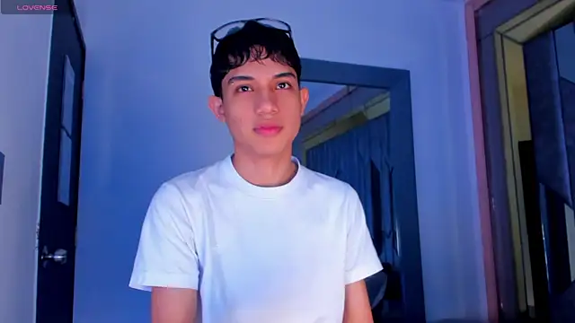 Sebax Young online show from 18, 5, 2026
