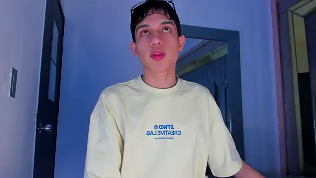Sebax Young online show from 20, 5, 2026