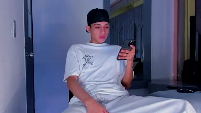 Sebax Young online show from 22, 5, 2026