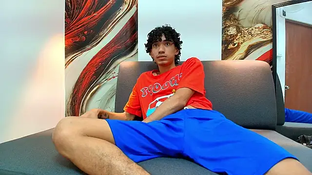 Snapshot of simondwayne chatting on 2, 4, 2026 simondwayne online show from 2, 4, 2026