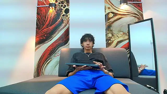 Snapshot of simondwayne chatting on 1, 5, 2026 simondwayne online show from 1, 5, 2026