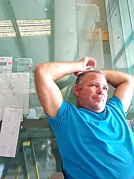 cubanitofeliz40 online show from 3, 11, 2025