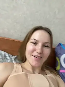 Snapshot of YungTessa chatting on 12, 10, 2025 YungTessa online show from 12, 10, 2025