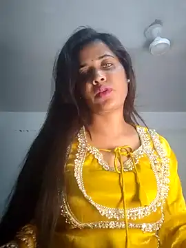 cute radhikaa online show from 17, 4, 2026