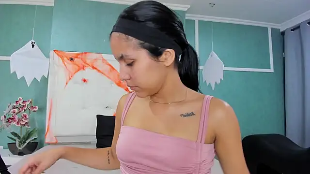 ania gomez online show from 4, 11, 2025