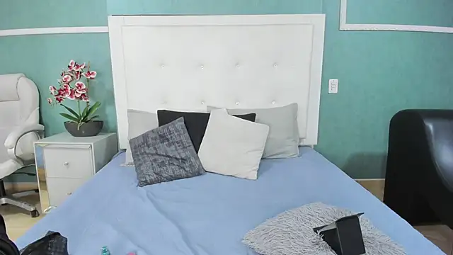 ania gomez online show from 2, 2, 2026