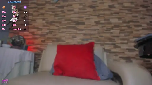 Snapshot of Chloe_cooperr chatting on 5, 3, 2026 Chloe cooperr online show from 5, 3, 2026