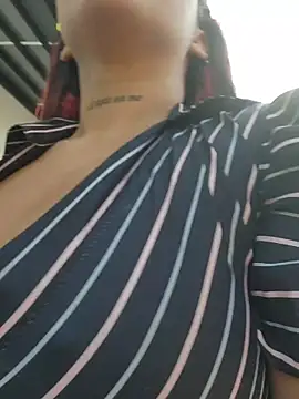 Yessica Lopezz online show from 2, 12, 2025