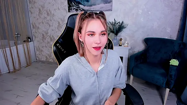 EllaCurtis online show from 3, 5, 2026