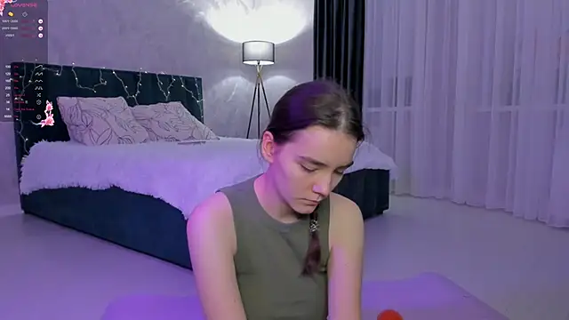 Snapshot of sweete_chantal chatting on 29, 9, 2025 sweete chantal online show from 29, 9, 2025