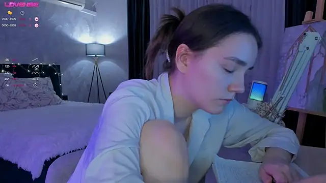 Snapshot of sweete_chantal chatting on 25, 11, 2025 sweete chantal online show from 25, 11, 2025