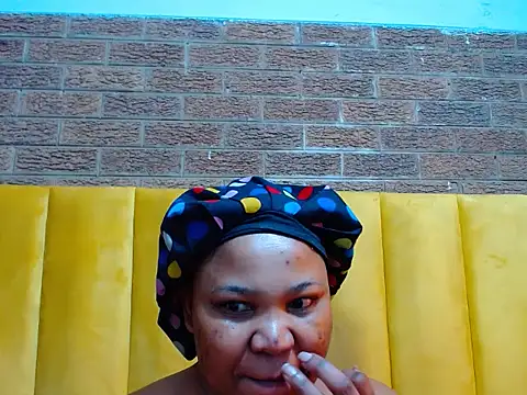 Snapshot of GiantDeal69 chatting on 24, 6, 2026 GiantDeal69 online show from 24, 6, 2026