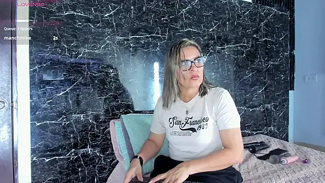 Agatha Pleasure online show from 29, 4, 2026