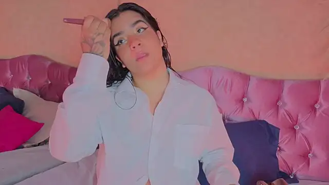 KARINAJTORRES online show from 26, 11, 2025