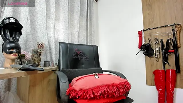 KristhalRasmussel online show from 20, 10, 2025