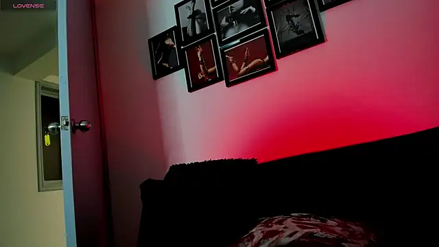 Snapshot of MistressNyx_cg chatting on 30, 9, 2025 MistressNyx cg online show from 30, 9, 2025