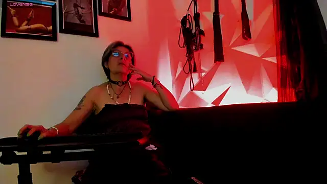 Snapshot of MistressNyx_cg chatting on 6, 10, 2025 MistressNyx cg online show from 6, 10, 2025