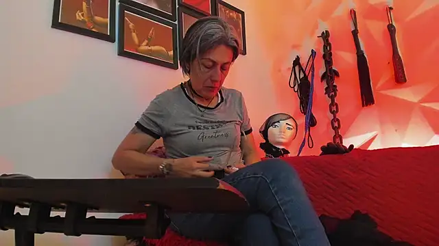 Snapshot of MistressNyx_cg chatting on 25, 10, 2025 MistressNyx cg online show from 25, 10, 2025