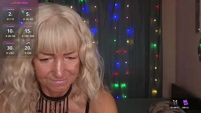 Laura Gol online show from 3, 12, 2025