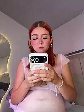 Mia Juicyberry online show from 3, 7, 2026