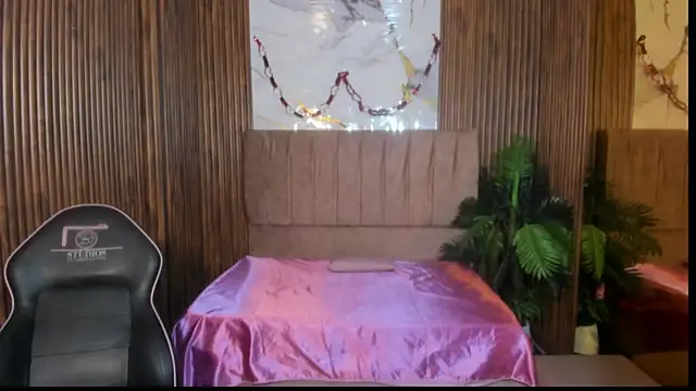 Snapshot of juanita_tay chatting on 1, 4, 2026 juanita tay online show from 1, 4, 2026