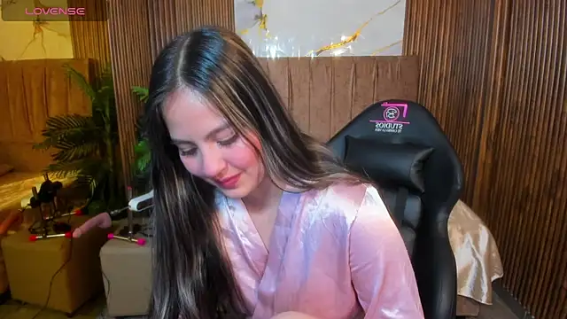 Snapshot of juanita_tay chatting on 1, 5, 2026 juanita tay online show from 1, 5, 2026