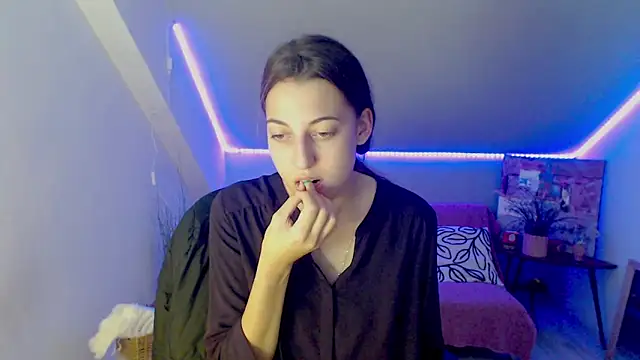 BonniePearson online show from 6, 10, 2025