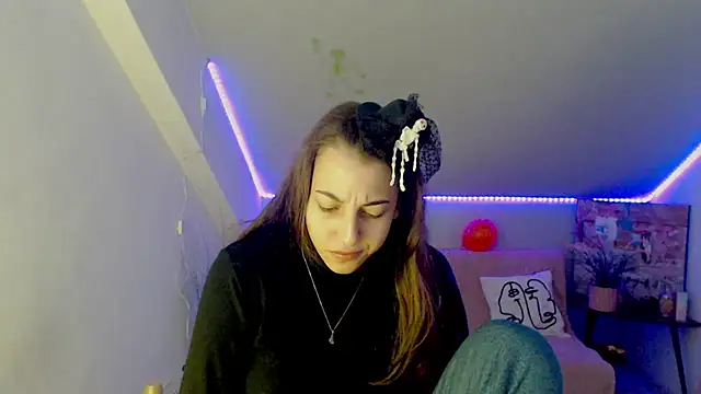 BonniePearson online show from 30, 10, 2025