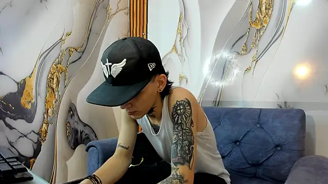 Snapshot of StraightBoy_Nick chatting on 29, 9, 2025 StraightBoy Nick online show from 29, 9, 2025