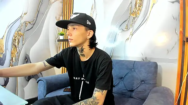 Snapshot of StraightBoy_Nick chatting on 12, 10, 2025 StraightBoy Nick online show from 12, 10, 2025