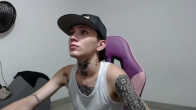 StraightBoy Nick online show from 22, 5, 2026