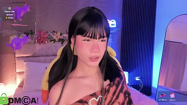 Snapshot of Arinextdoor chatting on 1, 12, 2025 Arinextdoor online show from 1, 12, 2025