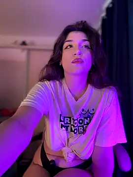 ScarletBloom  online show from 29, 9, 2025