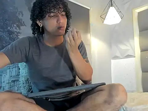 Xfire boy69 online show from 31, 10, 2025