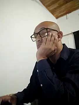 Snapshot of jorge406 chatting on 16, 10, 2025 jorge406 online show from 16, 10, 2025