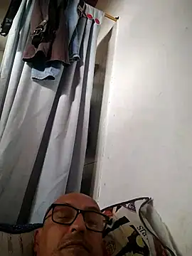 Snapshot of jorge406 chatting on 8, 11, 2025 jorge406 online show from 8, 11, 2025