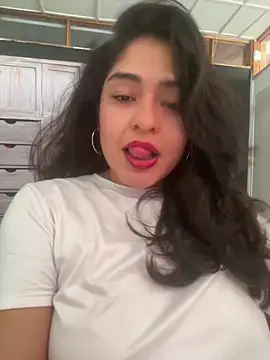 EmilyNoir1 online show from 2, 4, 2026