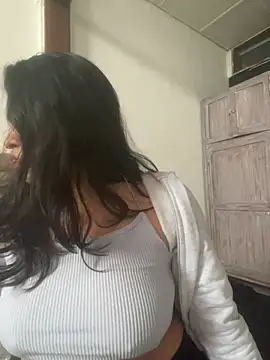 Snapshot of EmilyNoir1 chatting on 4, 7, 2026 EmilyNoir1 online show from 4, 7, 2026
