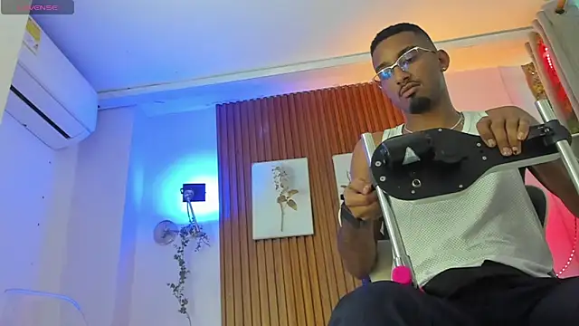 Darwin mayo online show from 25, 2, 2026