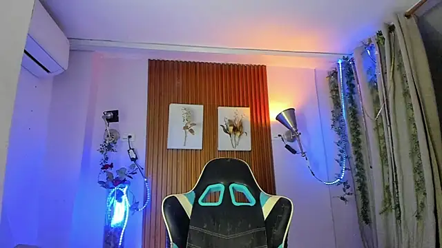 Darwin mayo online show from 24, 3, 2026