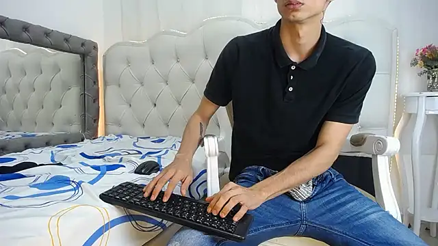 Sebalexis7 online show from 17, 12, 2025