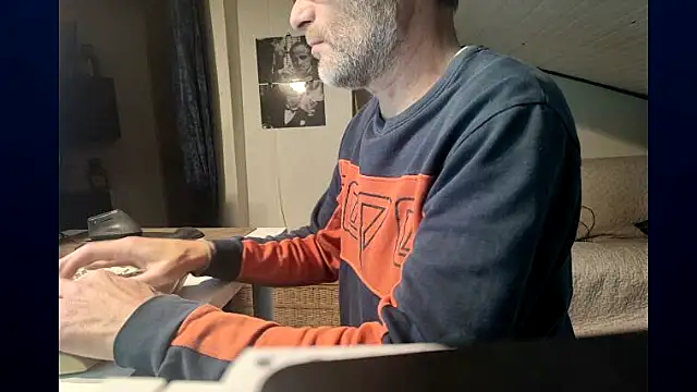 Snapshot of french_male_whore@xh chatting on 16, 12, 2025 french male whorexh online show from 16, 12, 2025