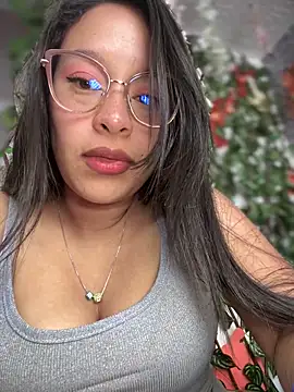 Liulee2 online show from 25, 9, 2025